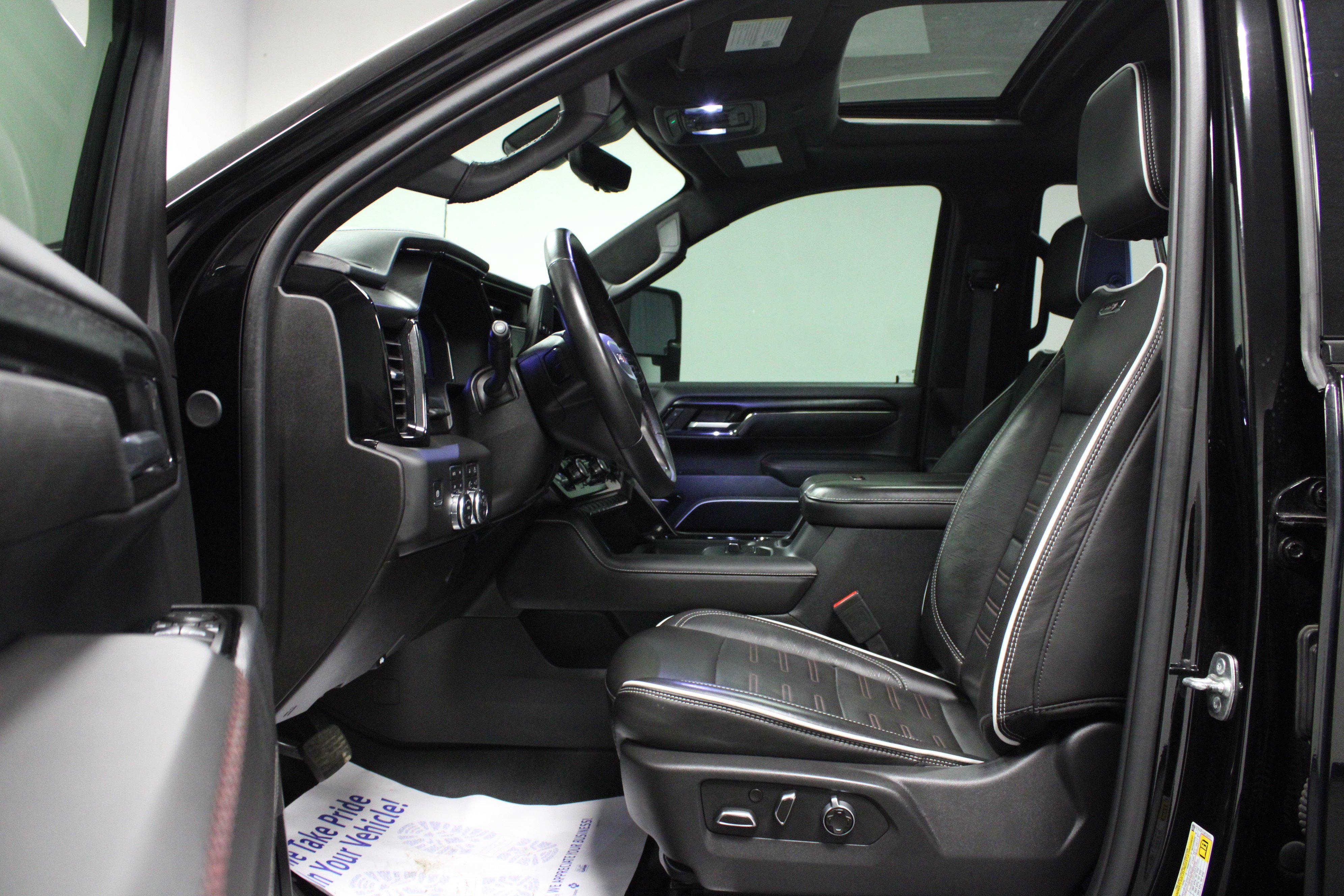 Used 2025 GMC Sierra 2500 AT4X AWD/4WD image 12