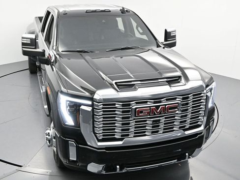 Used 2024 GMC Sierra 3500 Denali w/ Denali Reserve Package AWD/4WD image 37