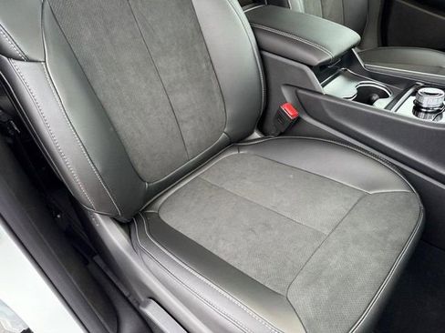 New 2025 Jeep Grand Cherokee L Altitude image 19