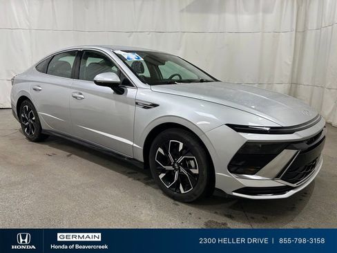 Used 2025 Hyundai Sonata SEL image 2