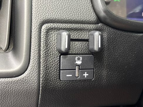 Used 2020 Chevrolet Colorado ZR2 w/ ZR2 Midnight Special Edition AWD/4WD image 30