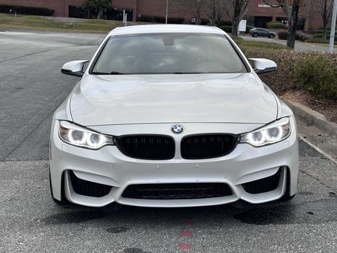 Used 2016 BMW M4 Convertible image 2