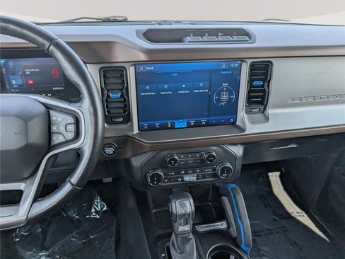 Used 2022 Ford Bronco Outer Banks AWD/4WD image 17