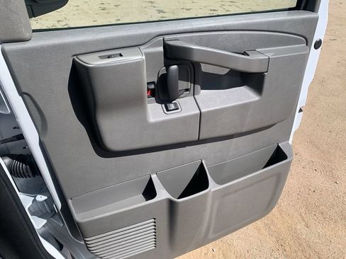 New 2026 Chevrolet Express 2500 w/ Driver Convenience Package image 25