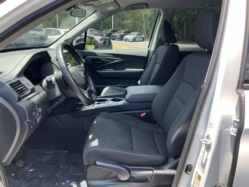Certified 2025 Honda Ridgeline Sport image 16
