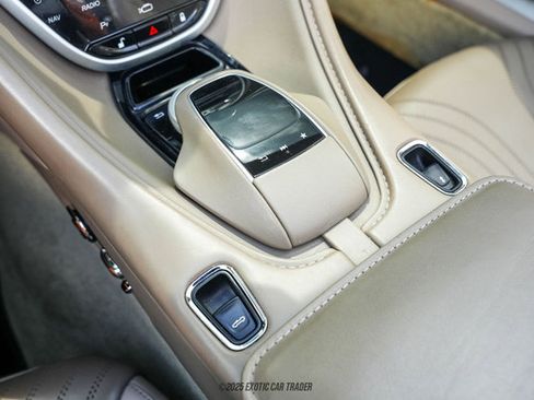 Used 2019 Aston Martin DB11 Volante image 57