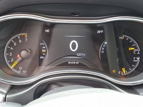 Used 2019 Jeep Grand Cherokee Limited image 21