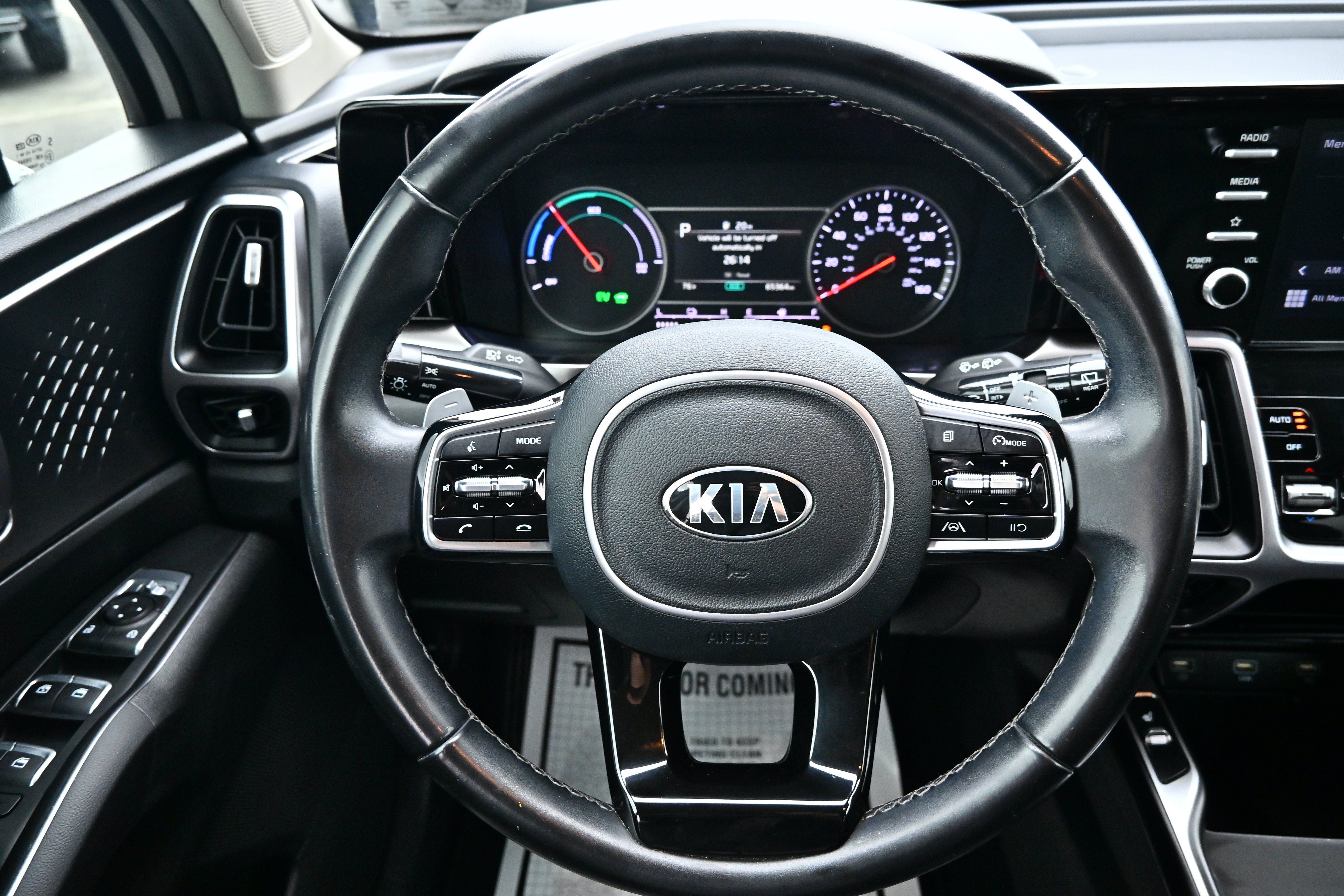 Used 2021 Kia Sorento S FWD image 19
