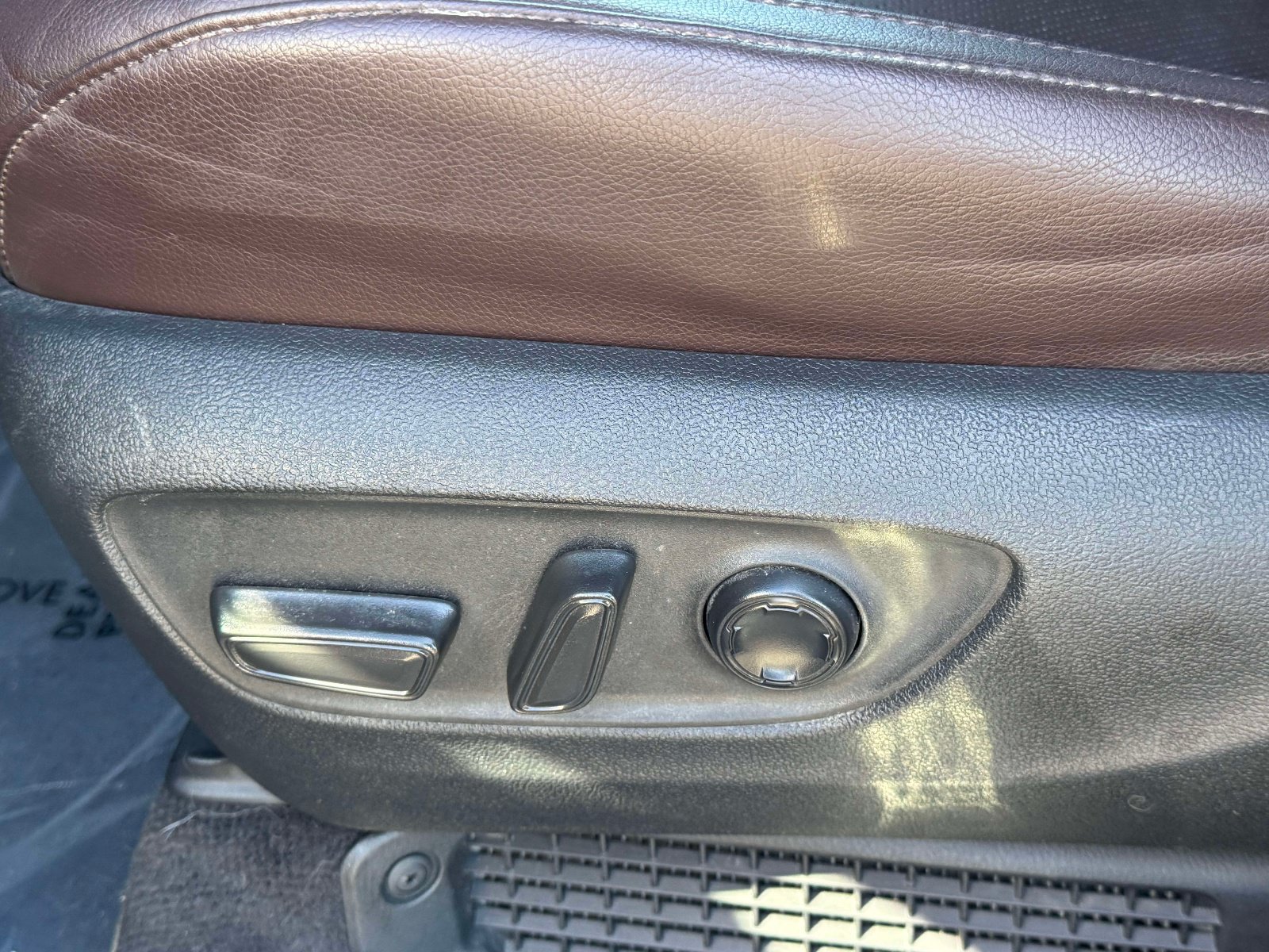 Certified 2023 Toyota Sienna Platinum AWD/4WD image 18