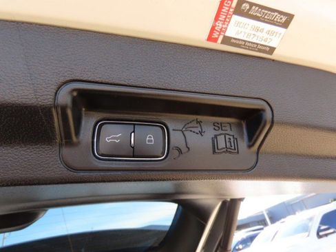 Used 2021 Ford Explorer Platinum w/ Equipment Group 601A image 13