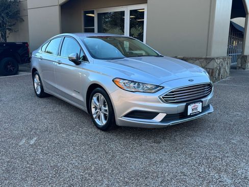 Used 2018 Ford Fusion S image 1