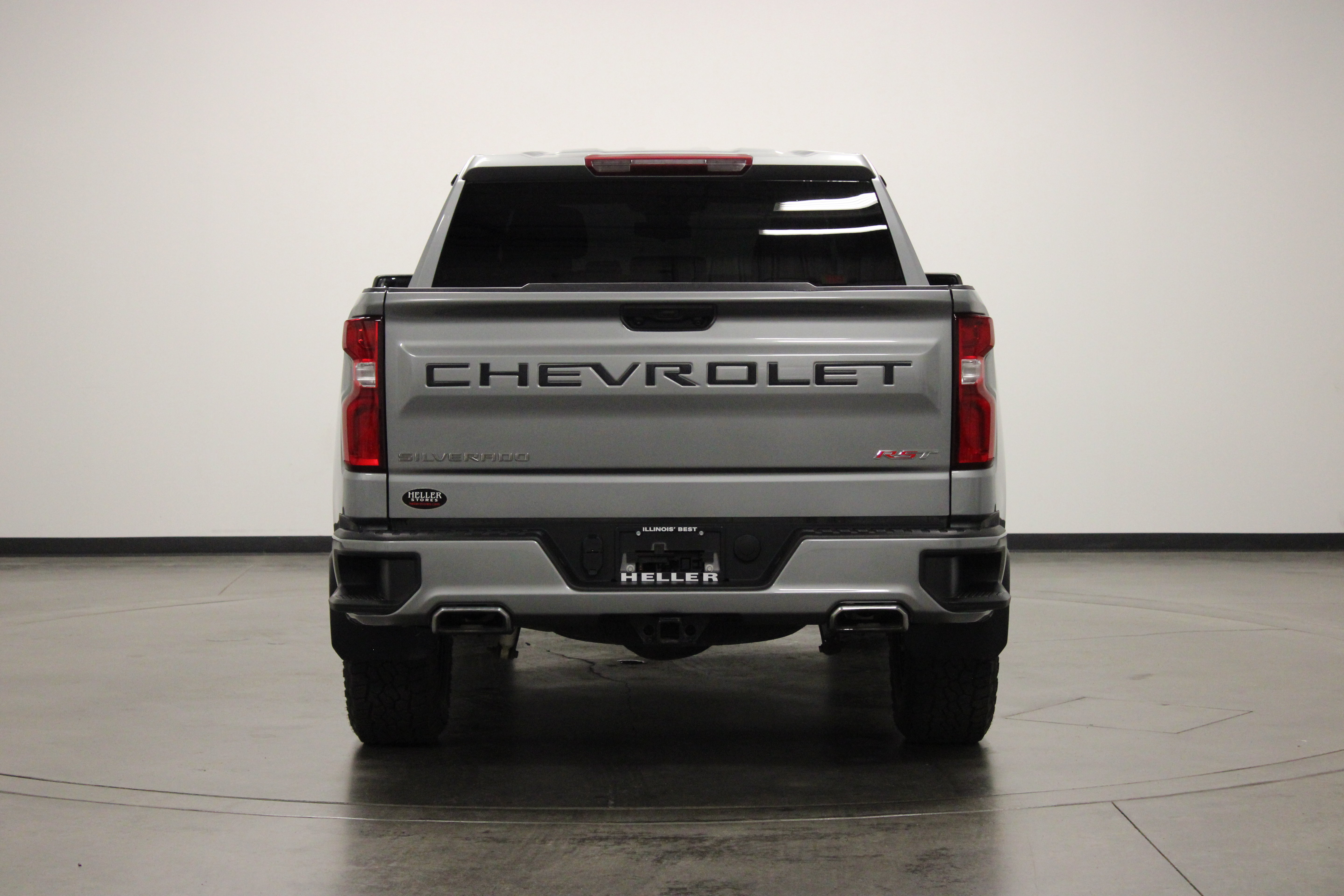 Used 2024 Chevrolet Silverado 1500 RST AWD/4WD image 7
