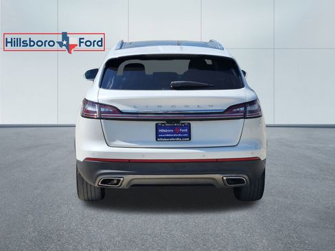 Used 2021 Lincoln Nautilus Reserve w/ Equipment Group 201A image 7