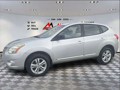 Used 2013 Nissan Rogue S FWD image 1