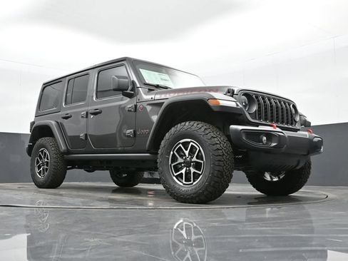 Used 2024 Jeep Wrangler Unlimited Rubicon w/ Technology Group AWD/4WD image 41