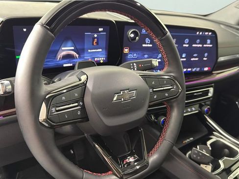 Certified 2024 Chevrolet Traverse RS FWD image 21