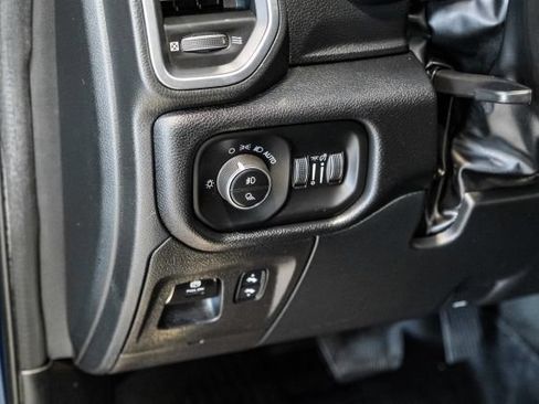 Used 2022 RAM 1500 Laramie AWD/4WD image 32