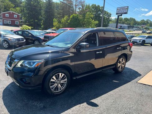 Used 2019 Nissan Pathfinder SL AWD/4WD image 11