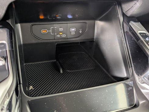 New 2026 Kia Sorento S FWD image 23