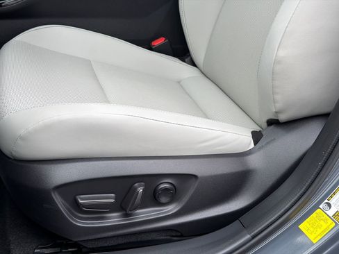 Used 2024 Toyota Prius XLE image 14