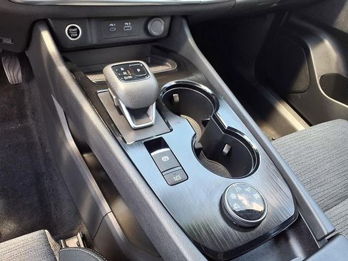Certified 2023 Nissan Rogue SV AWD/4WD image 11