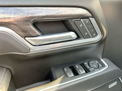 Used 2025 Chevrolet Silverado 2500 LTZ w/ LTZ Premium Package image 13