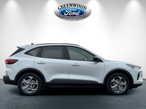 New 2025 Ford Escape ST-Line w/ Cold Weather Package image 3
