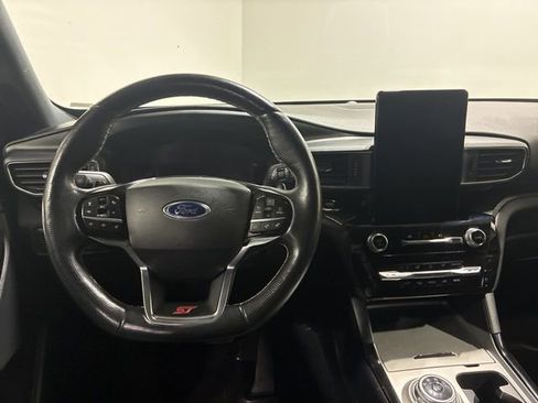 Used 2021 Ford Explorer ST w/ ST Street Pack image 17