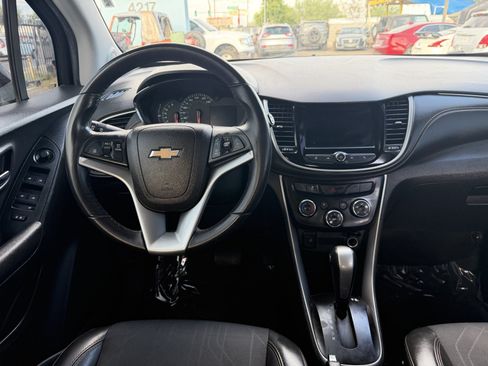 Used 2018 Chevrolet Trax LT w/ Redline Edition FWD image 18