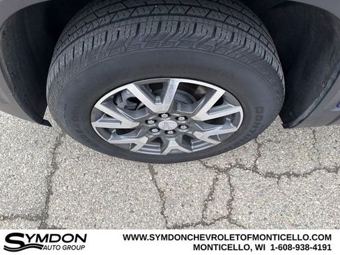 Certified 2023 GMC Acadia SLE w/ Driver Convenience Package image 27