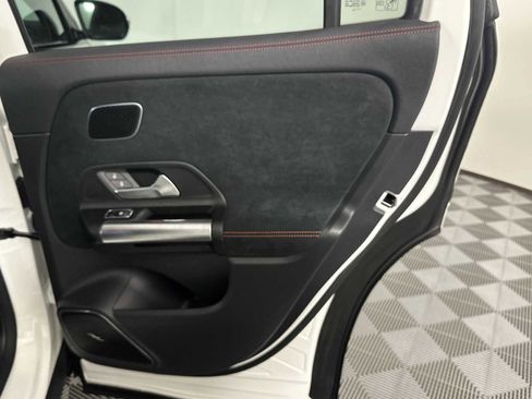 Used 2025 Mercedes-Benz GLA 250 4MATIC image 19