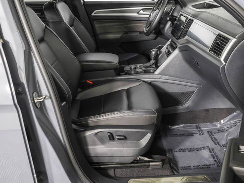 Used 2022 Volkswagen Atlas Cross Sport SEL image 47