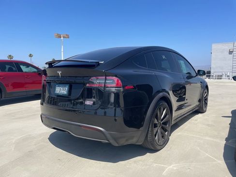 Used 2022 Tesla Model X Plaid AWD/4WD image 2