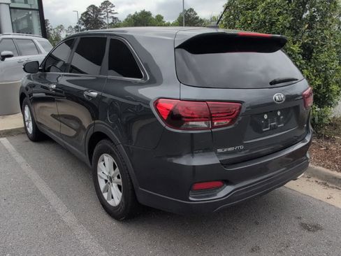 Used 2020 Kia Sorento AWD V6 image 6