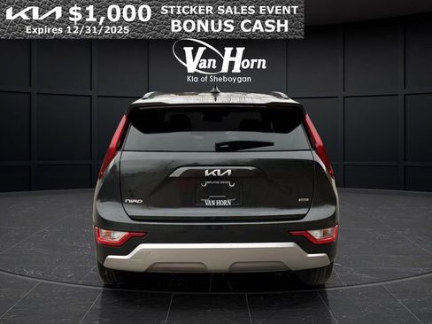 New 2025 Kia Niro LX image 11