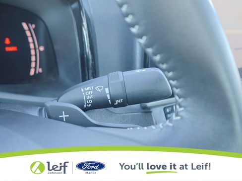 Used 2025 Toyota Camry SE image 19