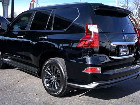 Used 2021 Lexus GX 460 Luxury w/ Sport Design Package image 5