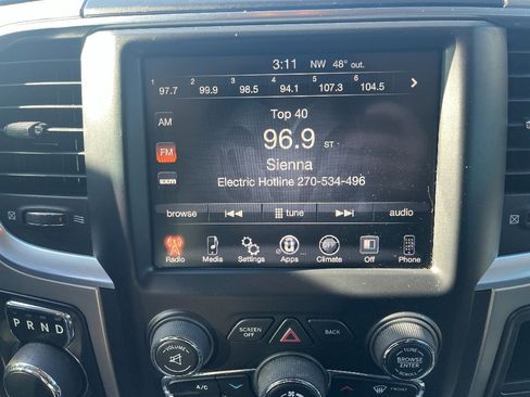 Used 2013 RAM 1500 Big Horn image 20