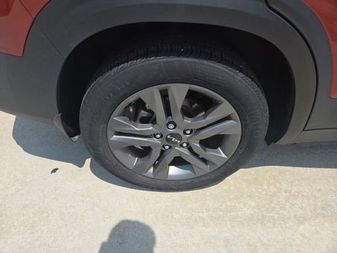 Used 2023 Kia Seltos S w/ Navigation Package FWD image 12