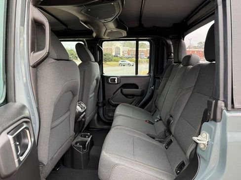 New 2026 Jeep Gladiator Sport AWD/4WD image 27