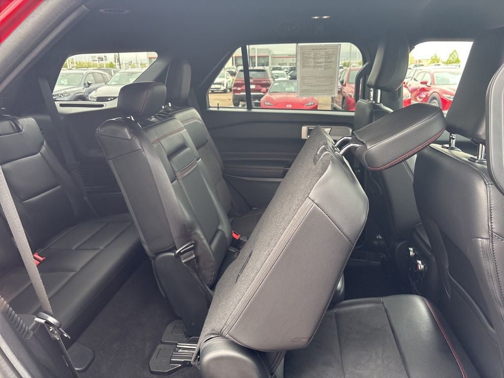 Used 2023 Ford Explorer ST-Line AWD/4WD image 45