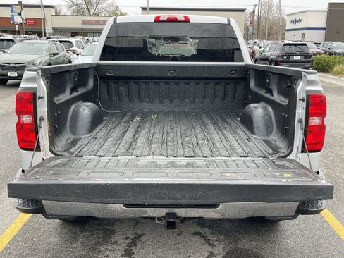 Used 2018 Chevrolet Silverado 1500 LT w/ Trailering Package AWD/4WD image 37