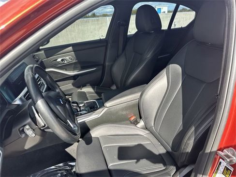 Used 2022 BMW 330i Sedan w/ Premium Package image 13