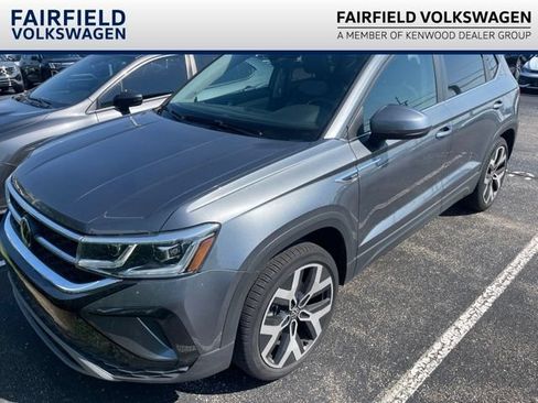Certified 2023 Volkswagen Taos SEL AWD/4WD image 1