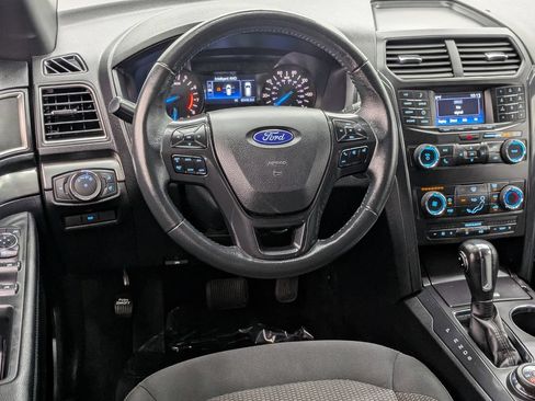 Used 2019 Ford Explorer XLT w/ Class III Trailer Tow Package AWD/4WD image 6