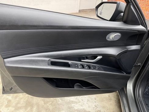 Used 2024 Hyundai Elantra SEL image 10