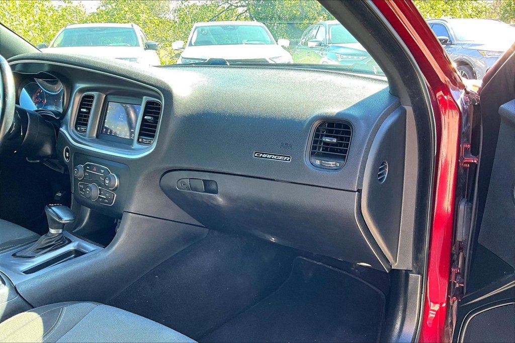 Used 2020 Dodge Charger SXT w/ Blacktop Package RWD image 19