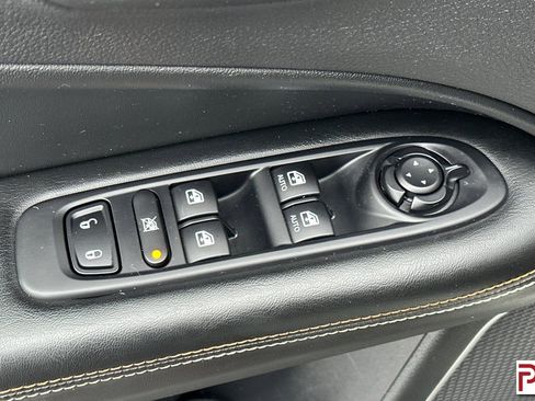 Used 2019 Jeep Compass Latitude image 12