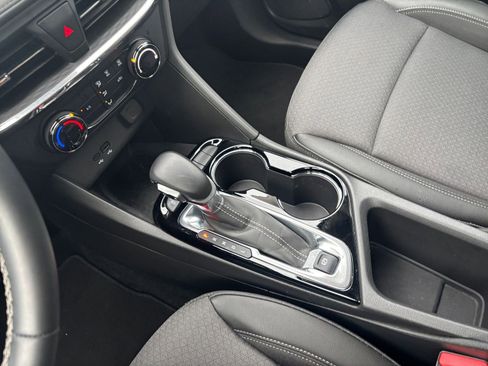 Used 2025 Buick Encore GX Preferred image 39