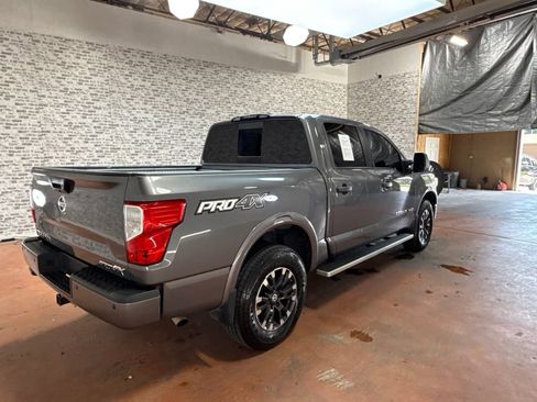 Used 2019 Nissan Titan PRO-4X w/ Pro-4x Convenience Package AWD/4WD image 7